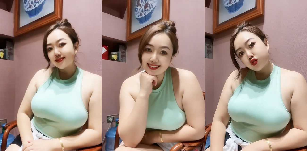 肉弹熟女网红【金惠芸】私定福利合集，吊钟巨乳猛揉狂甩，玩假屌吸吮猛插骚穴，情趣诱惑让人硬爆